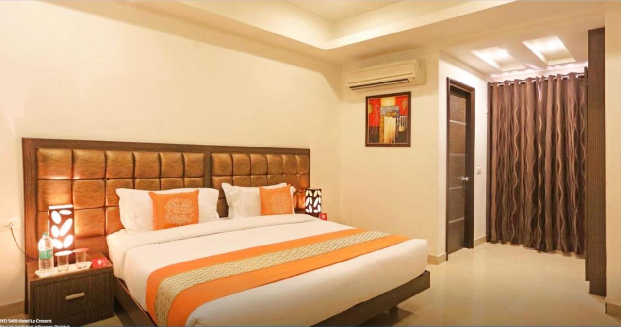 เจ็นเอ็กซ์ เลอ เครสเซนต์ Hotel กาเซียบัด ภายนอก รูปภาพ