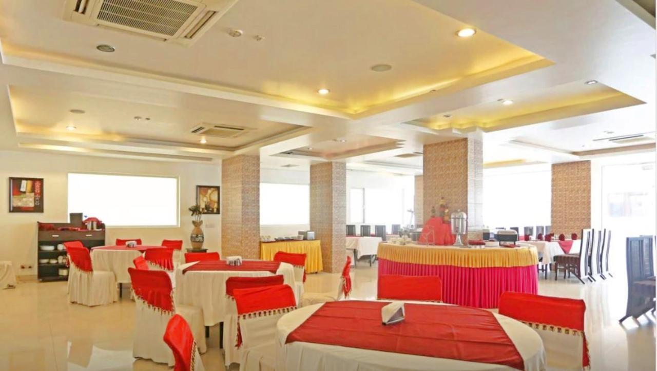 เจ็นเอ็กซ์ เลอ เครสเซนต์ Hotel กาเซียบัด ภายนอก รูปภาพ